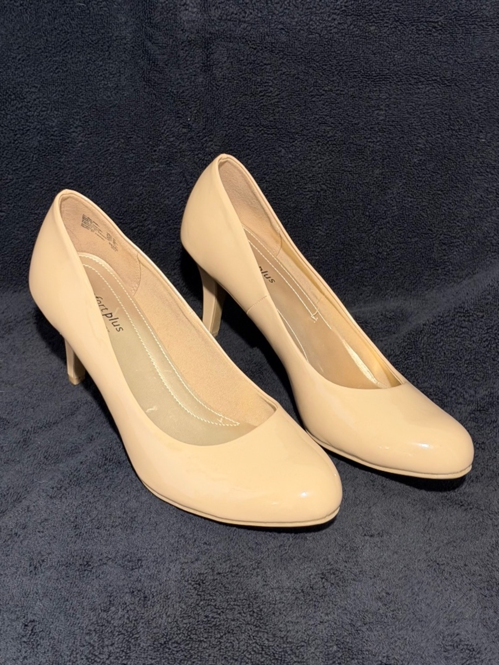 Comfort Plus by Predictions Nude Patent Leather Classic Pumps Heels Size 13